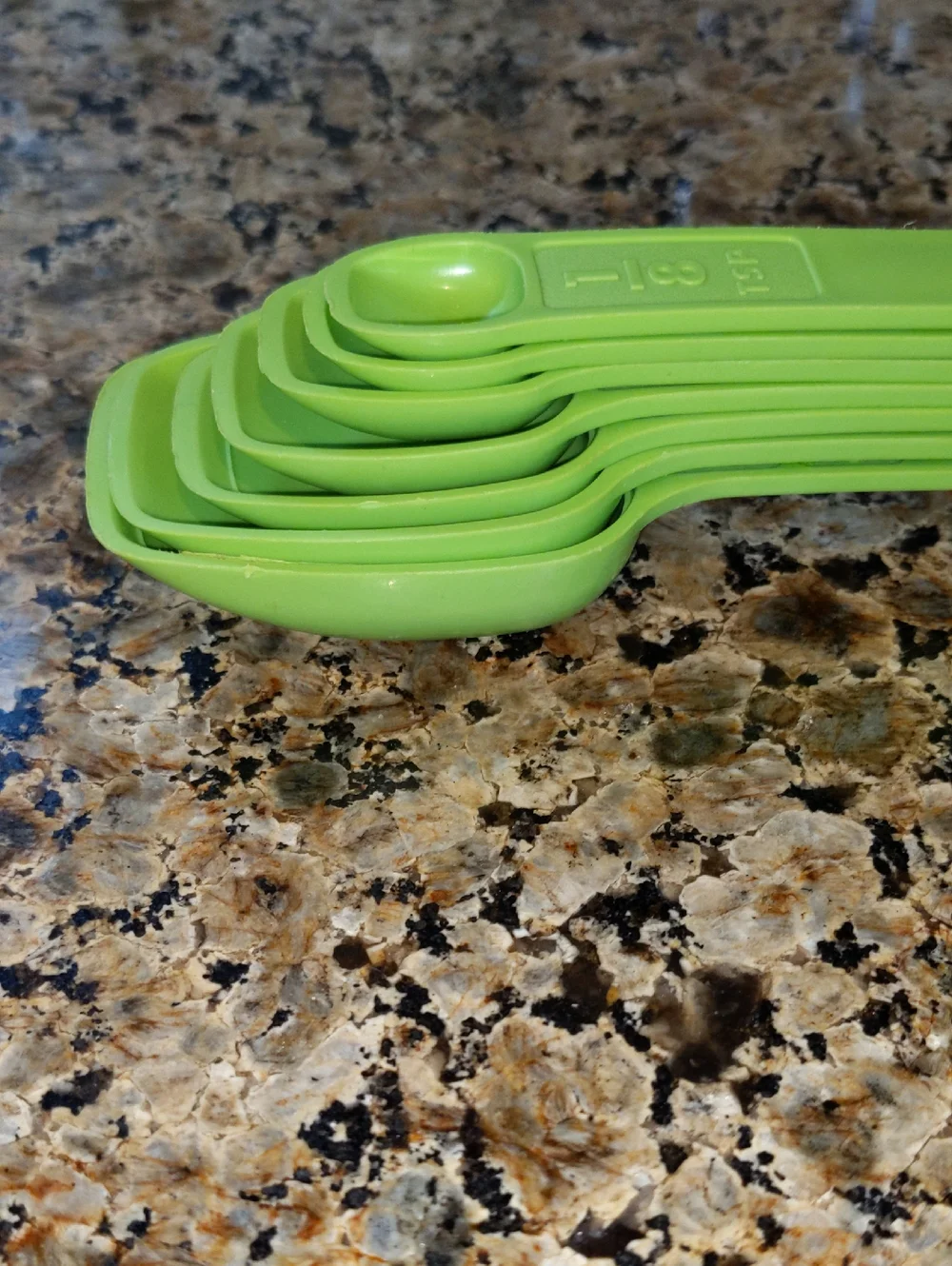 Vtg Lime Green Tupperware Measuring Spoons Set With Ring COMPLETE - Picture 5 of 6
